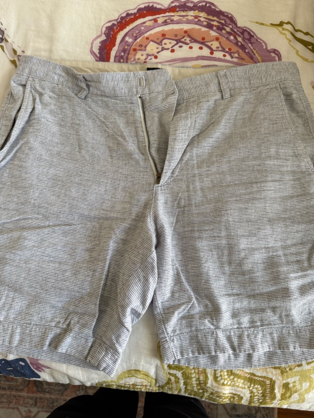 J. Crew Men's Light Gray Micro-Stripe Flat-Front Shorts